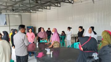 Puluhan Mamak-Mamak Datangi Polsek Tanjung Morawa, Desak Polisi Segera Tangkap Gerombolan DP Cs