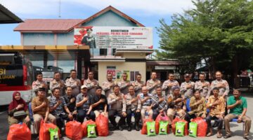 Pelukan Terakhir di Bumi Sepakat Segenep, Kapolres Aceh Tenggara Berpamitan kepada Purnawirawan